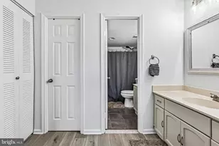 3800 Powell Ln, Falls Church, VA 22041 - Photo 16