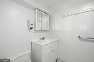 4616 Ravensworth Rd, Annandale, VA 22003 - Photo 36