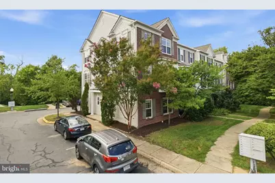 13318 Summer Garden Walk, Centreville, VA 20120 - Photo 2