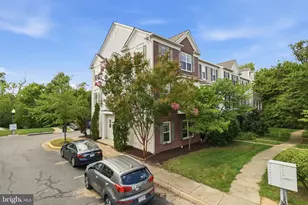 13318 Summer Garden Walk, Centreville, VA 20120 - Photo 2