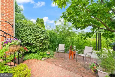 7202 Gray Heights Court, Alexandria, VA 22315 - Photo 4