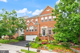 7202 Gray Heights Ct, Alexandria, VA 22315 - Photo 2