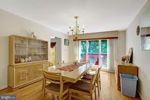 7520 Walnut Hill Ln, Falls Church, VA 22042 - Photo 22