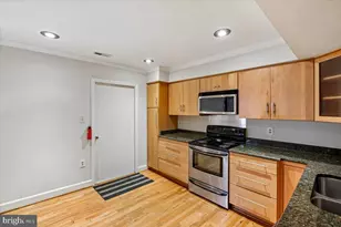 1005 Tapawingo Rd SW, Vienna, VA 22180 - Photo 10