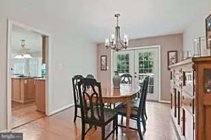9830 Faust Dr, Vienna, VA 22182 - Photo 12
