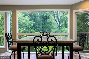 9830 Faust Dr, Vienna, VA 22182 - Photo 24