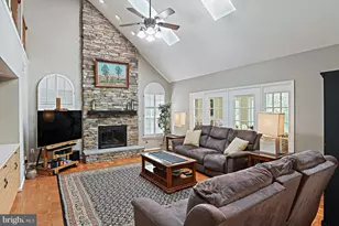 9830 Faust Dr, Vienna, VA 22182 - Photo 20