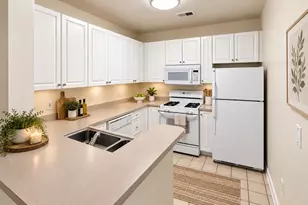 7000 Falls Reach Dr, Falls Church, VA 22043 - Photo 10