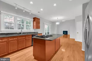 13072 Autumn Willow Dr, Fairfax, VA 22030 - Photo 12