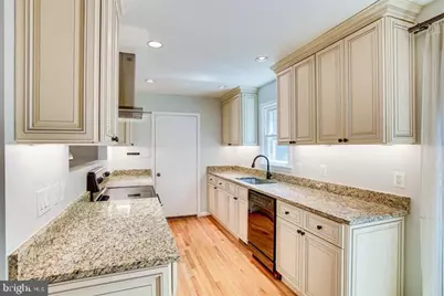 2601 Seskey Glen Court, Herndon, VA 20171 - Photo 16