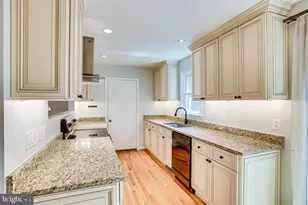 2601 Seskey Glen Ct, Herndon, VA 20171 - Photo 16