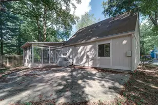 11301 Gatesborough Ln, Reston, VA 20191 - Photo 40