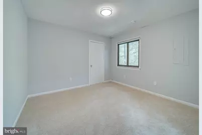 11301 Gatesborough Lane, Reston, VA 20191 - Photo 16