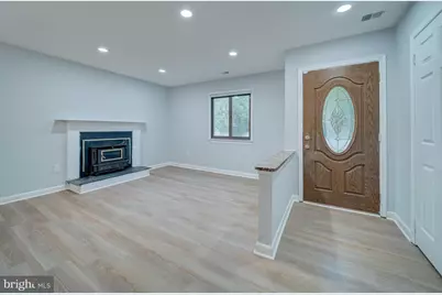 11301 Gatesborough Lane, Reston, VA 20191 - Photo 4