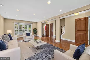 7509 Amesbury Ct, Alexandria, VA 22315 - Photo 10