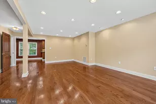 7509 Amesbury Ct, Alexandria, VA 22315 - Photo 12