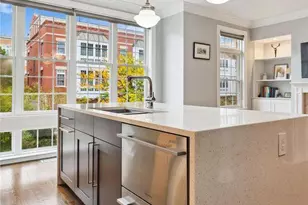 12079 Kinsley Pl, Reston, VA 20190 - Photo 10