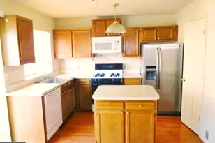 6502 Old Carriage Ln, Alexandria, VA 22315 - Photo 4
