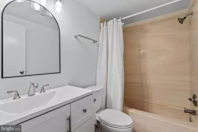 6001 Arlington Boulevard #423, Falls Church, VA 22044 - Photo 12