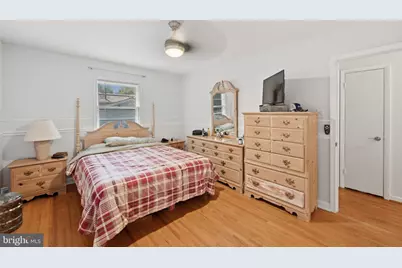 6605 Holford Lane, Springfield, VA 22152 - Photo 8