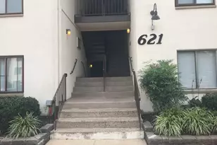 621 Center St, Herndon, VA 20170 - Photo 1