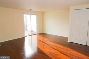 5933 Grisby House Ct, Centreville, VA 20120 - Photo 6