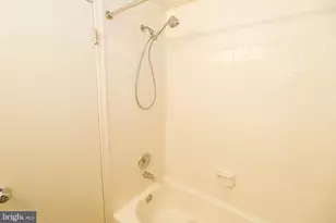 5933 Grisby House Ct, Centreville, VA 20120 - Photo 16