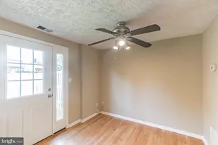 6302 Betsy Ross Ct, Centreville, VA 20121 - Photo 14
