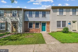 6302 Betsy Ross Ct, Centreville, VA 20121 - Photo 1