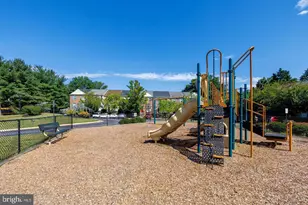 7921 Gunston Woods Pl, Lorton, VA 22079 - Photo 20