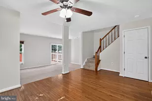 5926 Gunther Ct, Centreville, VA 20120 - Photo 6