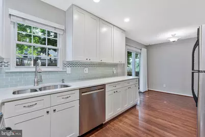 4284 Sleepy Lake Drive, Fairfax, VA 22033 - Photo 12