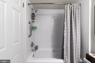 3401 Lakeside View Dr, Falls Church, VA 22041 - Photo 18