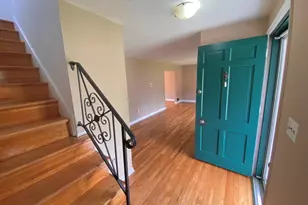 8121 Edmonton Ct, Springfield, VA 22152 - Photo 2