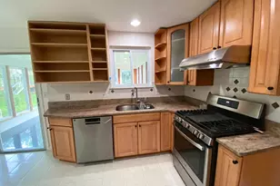 8121 Edmonton Ct, Springfield, VA 22152 - Photo 8