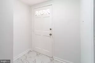 14421 Saguaro Pl, Centreville, VA 20121 - Photo 2