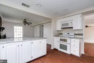 12856 Fantasia Dr, Herndon, VA 20170 - Photo 6