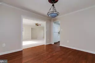 12856 Fantasia Dr, Herndon, VA 20170 - Photo 4