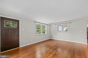 2722 Woodley Pl, Falls Church, VA 22046 - Photo 6