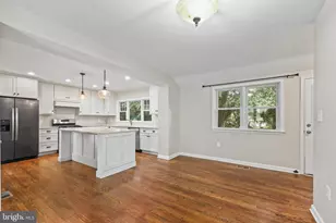 2722 Woodley Pl, Falls Church, VA 22046 - Photo 10
