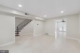 6008 Waterbury Ct, Springfield, VA 22152 - Photo 2