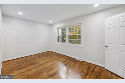 6008 Waterbury Court, Springfield, VA 22152 - Photo 10