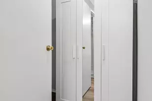 8025 Tyson Oaks Cir, Vienna, VA 22182 - Photo 20