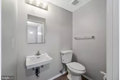 8025 Tyson Oaks Circle, Vienna, VA 22182 - Photo 24