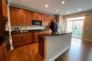 12239 Water Elm Ln, Fairfax, VA 22030 - Photo 4