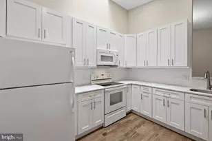 7507 Ashby Ln, Alexandria, VA 22315 - Photo 12