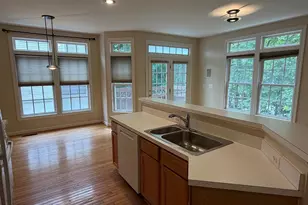 4322 Thomas Brigade Ln, Fairfax, VA 22033 - Photo 6