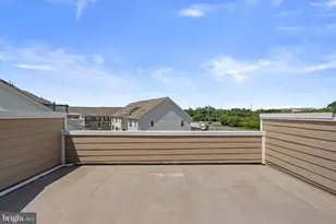 2604 Loganberry Dr, Herndon, VA 20171 - Photo 32
