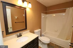 7435 Digby Grn, Alexandria, VA 22315 - Photo 18