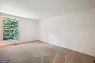 11571 Shadbush Ct, Reston, VA 20191 - Photo 8
